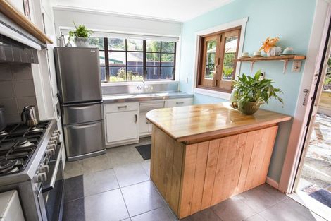 Photo of property in 99 Shakespeare Road, Bluff Hill, Napier, 4110