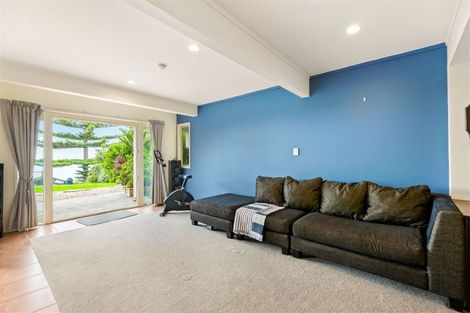 Photo of property in 985 Whangaparaoa Road, Tindalls Beach, Whangaparaoa, 0930