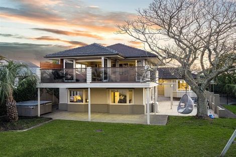 Photo of property in 136 Clovelly Road, Bucklands Beach, Auckland, 2012