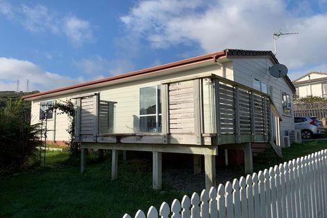 Photo of property in 25 Nassau Avenue, Grenada North, Wellington, 5028