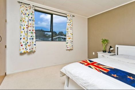 Photo of property in 3/70 Hogans Road, Glenfield, Auckland, 0629