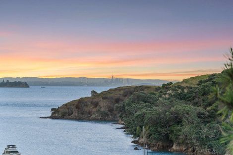 Photo of property in 124 Delamore Drive, Oneroa, Waiheke Island, 1081