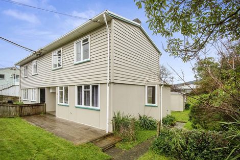 Photo of property in 30 Roberts Street, Tawa, Wellington, 5028