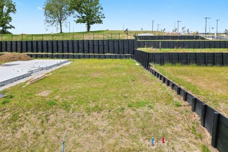 Photo of property in 27 Halo Green, Peacocke, Hamilton, 3206