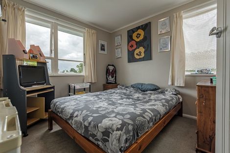 Photo of property in 24 Farnham Avenue, Highbury, Palmerston North, 4412