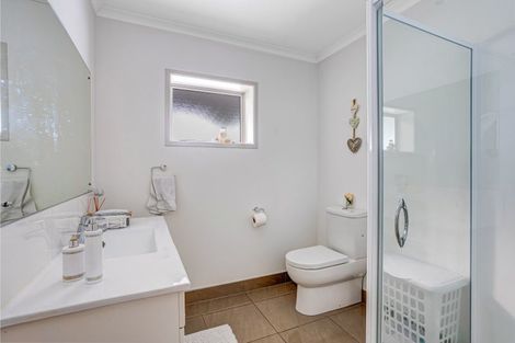 Photo of property in 170 Pomona Road, Kumeu, 0891