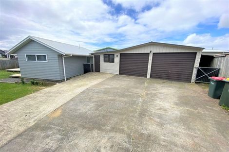 Photo of property in 6 Chisholm Place, Mangere East, Auckland, 2024