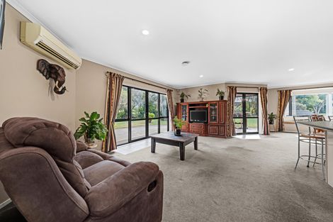 Photo of property in 5b Raukawa Grove, Waiuku, 2123