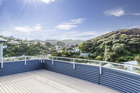 Photo of property in 2 Reserve Road, Plimmerton, Porirua, 5026