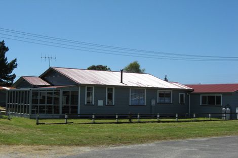 Photo of property in 1 Romilly Street, Westport, 7825