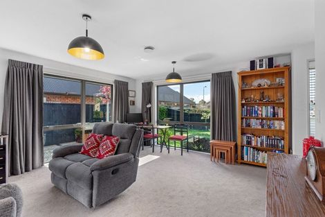 Photo of property in 58 Silverstream Drive, Mosgiel, 9024