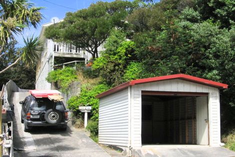 Photo of property in 2/61 Severn Street, Island Bay, Wellington, 6023
