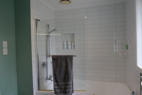 Photo of property in 4 Tawa Street, Waikanae, 5036