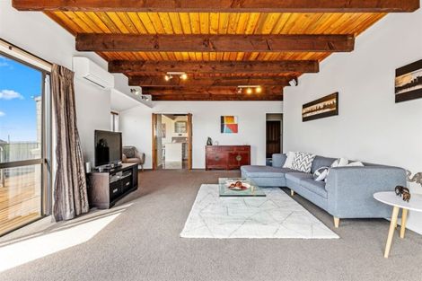 Photo of property in 40 Ravensdale Rise, Westmorland, Christchurch, 8025