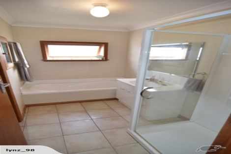 Photo of property in 30 Rongotea Road, Rongotea, Palmerston North, 4476