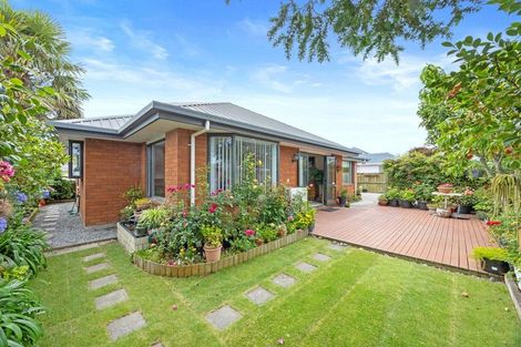 Photo of property in 91a Prestons Road, Redwood, Christchurch, 8051