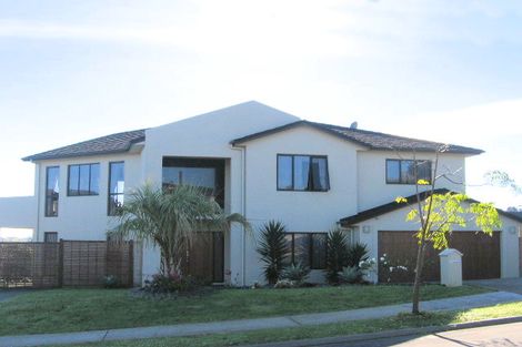 Photo of property in 22 Dunvegan Rise, East Tamaki Heights, Auckland, 2016