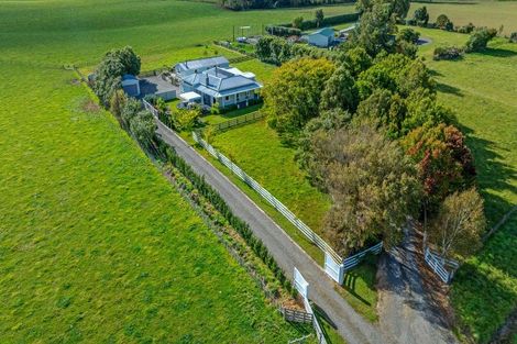 Photo of property in 1807 Kimbolton Road, Kiwitea, Feilding, 4777