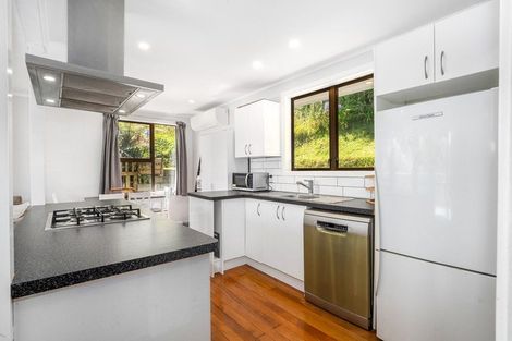 Photo of property in 32 John Street, Stokes Valley, Lower Hutt, 5019