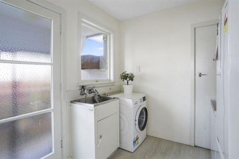 Photo of property in 7 Glenora Place, Hornby, Christchurch, 8042