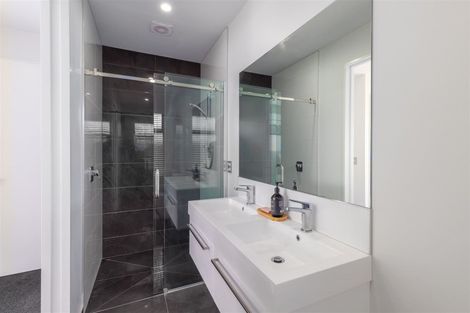 Photo of property in 4 Brenchley Avenue, Strowan, Christchurch, 8052