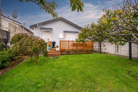 Photo of property in 9 Cruickshank Street, Kilbirnie, Wellington, 6022