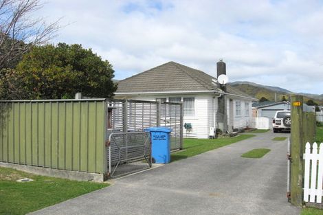 Photo of property in 8 Wright Street, Wainuiomata, Lower Hutt, 5014