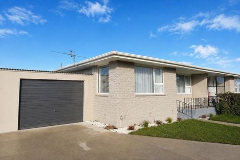 Photo of property in 2/16 Division Street, Riccarton, Christchurch, 8041