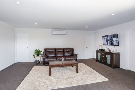 Photo of property in 16 Lippiatt Crescent, Pokeno, 2402