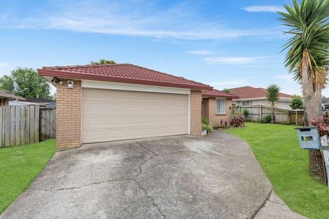 Photo of property in 13 Piriti Place, Weymouth, Auckland, 2103