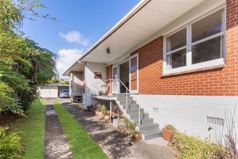 Photo of property in 2/14 South Street, Papakura, 2110