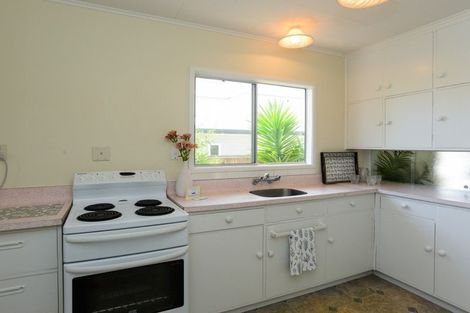 Photo of property in 16 Selwyn Road, Havelock North, 4130