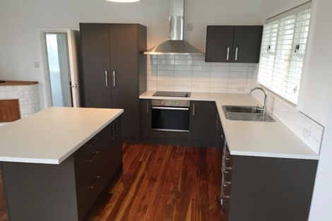 Photo of property in 74 Forest Lake Road, Forest Lake, Hamilton, 3200