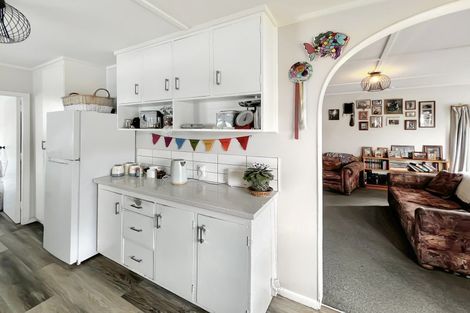 Photo of property in 10 Victor Street, Dannevirke, 4930