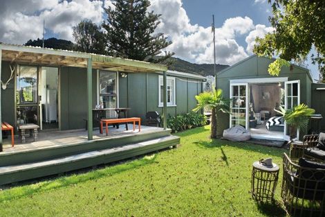 Photo of property in 8 Katrin Place, Mahia, 4198