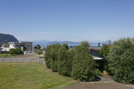 Photo of property in 9 Okaia Drive, Kinloch, Taupo, 3377