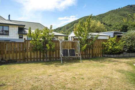 Photo of property in 1 Matai Place, Waikawa, Picton, 7220