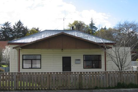 Photo of property in 20 Waverley Street, Waipawa, 4210