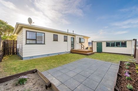 Photo of property in 41 Nassau Avenue, Grenada North, Wellington, 5028