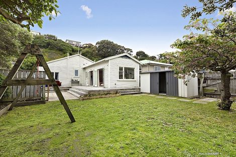 Photo of property in 16 Lonsdale Crescent, Rongotai, Wellington, 6022