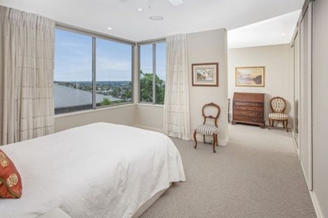 Photo of property in 8a Macmillan Avenue, Cashmere, Christchurch, 8022