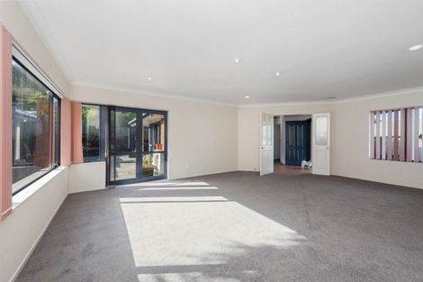 Photo of property in 64 Ayrshire Drive, Grandview Heights, Hamilton, 3200