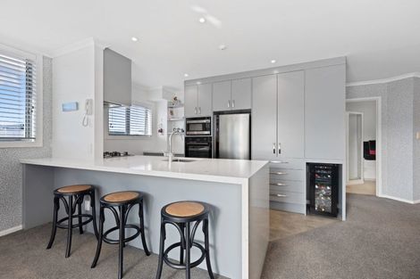 Photo of property in Salisbury Crown, 5/7 Salisbury Avenue, Mount Maunganui, 3116