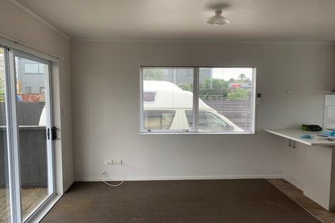 Photo of property in 36 Bowater Place, Manurewa, Auckland, 2102