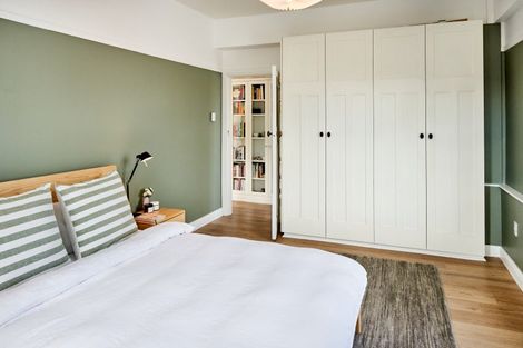 Photo of property in 4/24 Elizabeth Street, Mount Victoria, Wellington, 6011