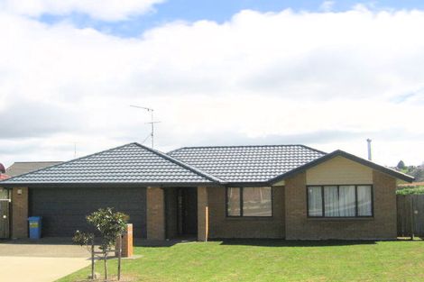 Photo of property in 12 Marbella Crescent, Oteha, Auckland, 0632