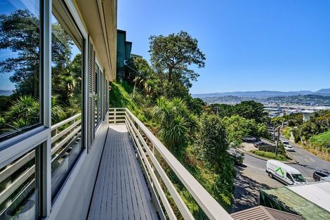 Photo of property in 1/102 Sutherland Road, Melrose, Wellington, 6023