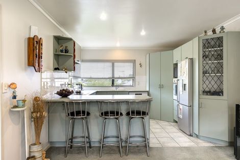 Photo of property in 22 Hollinger Place, Nawton, Hamilton, 3200