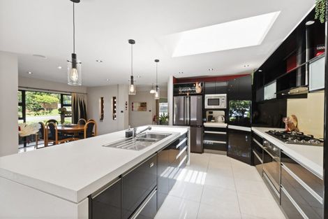 Photo of property in 36 Kawiu Road, Levin, 5510