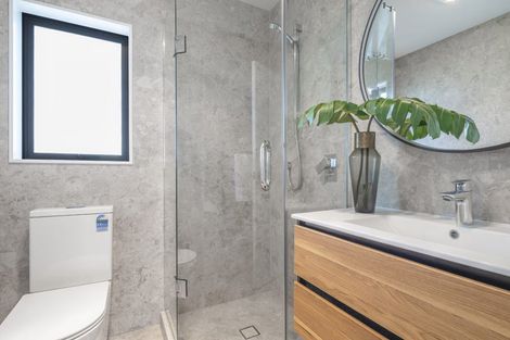 Photo of property in 1/12 Manuwai Road, Torbay, Auckland, 0630